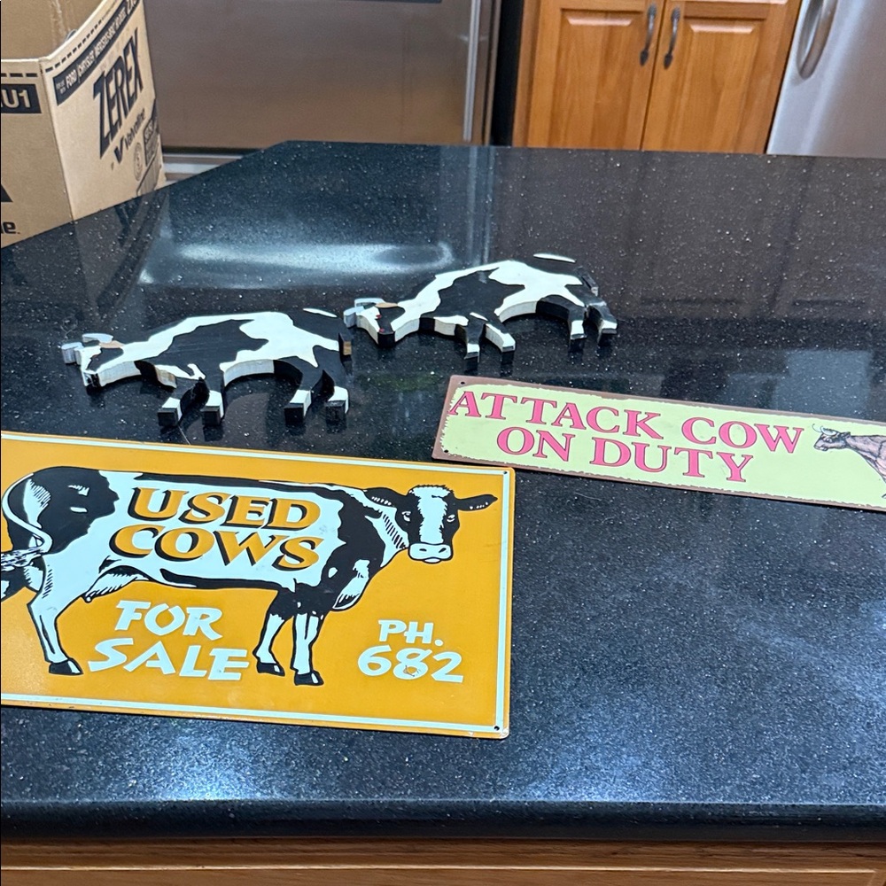 Vintage Cow-Themed Wall Art Set